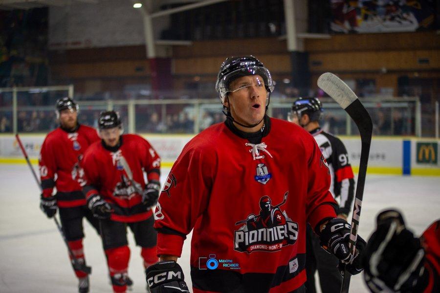 Chamonix  4 - 2 Briançon 