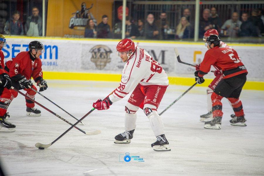 Chamonix  4 - 2 Briançon 