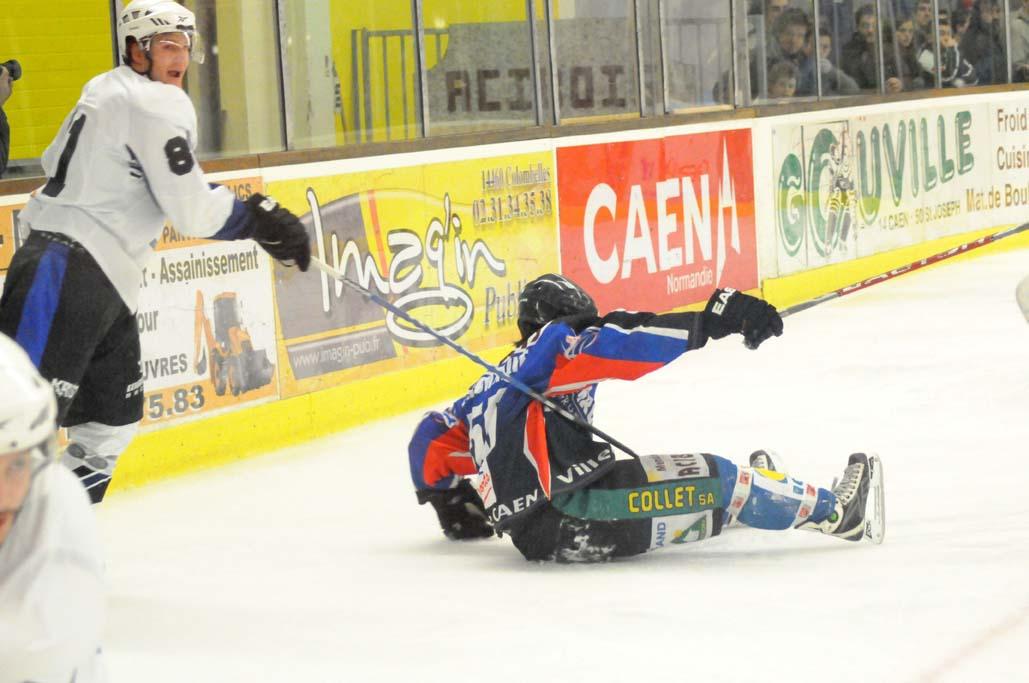 Caen  8 - 0 Garges-lès-Gonesse