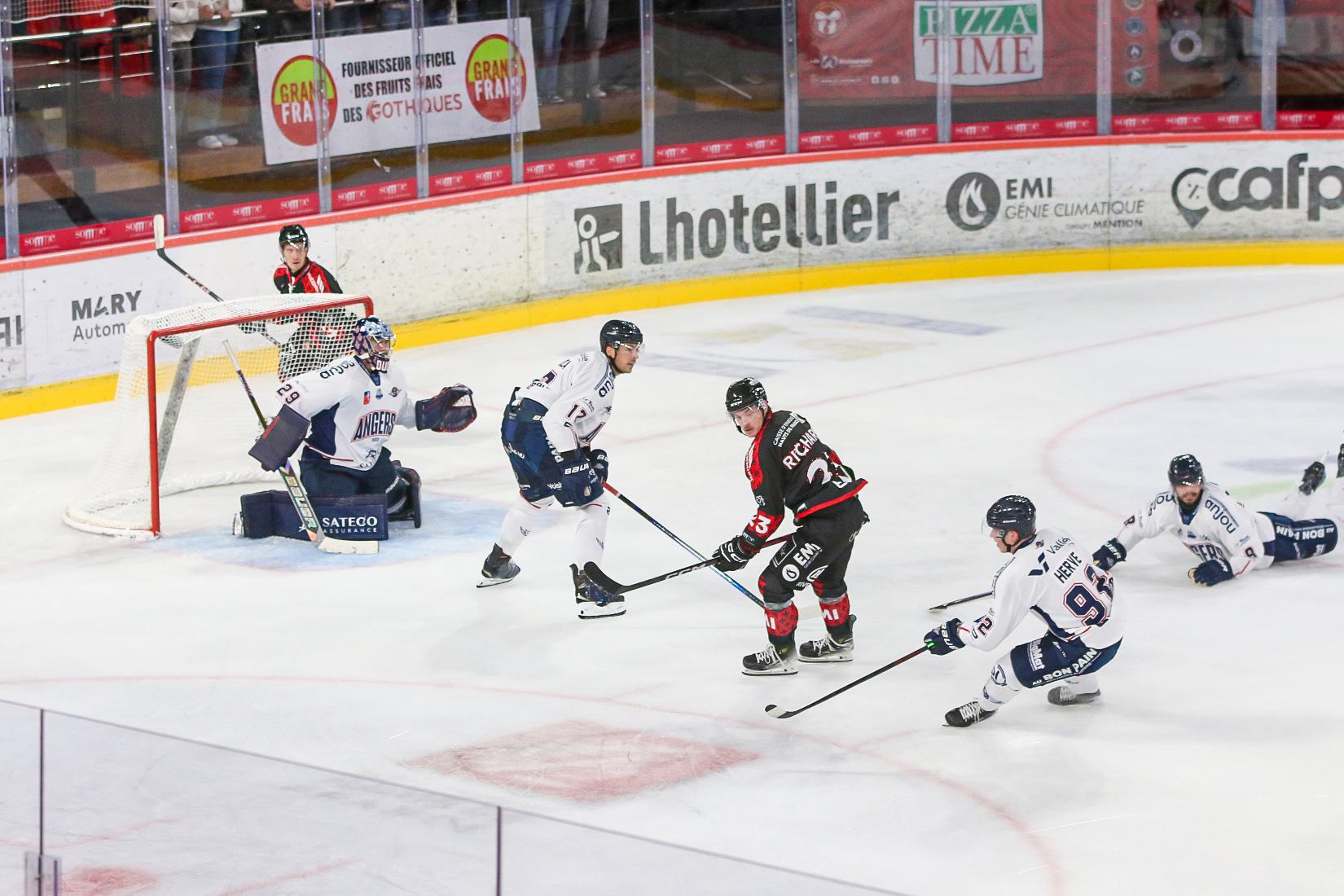 Amiens  3 - 4 Angers 
