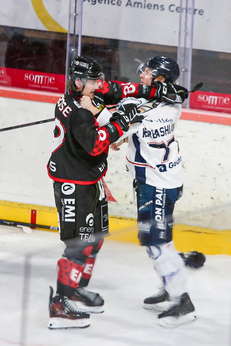 Amiens  3 - 4 Angers 