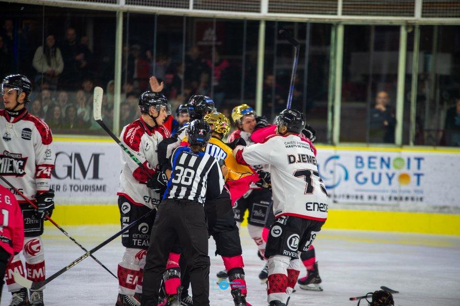Chamonix  1 - 5 Amiens 