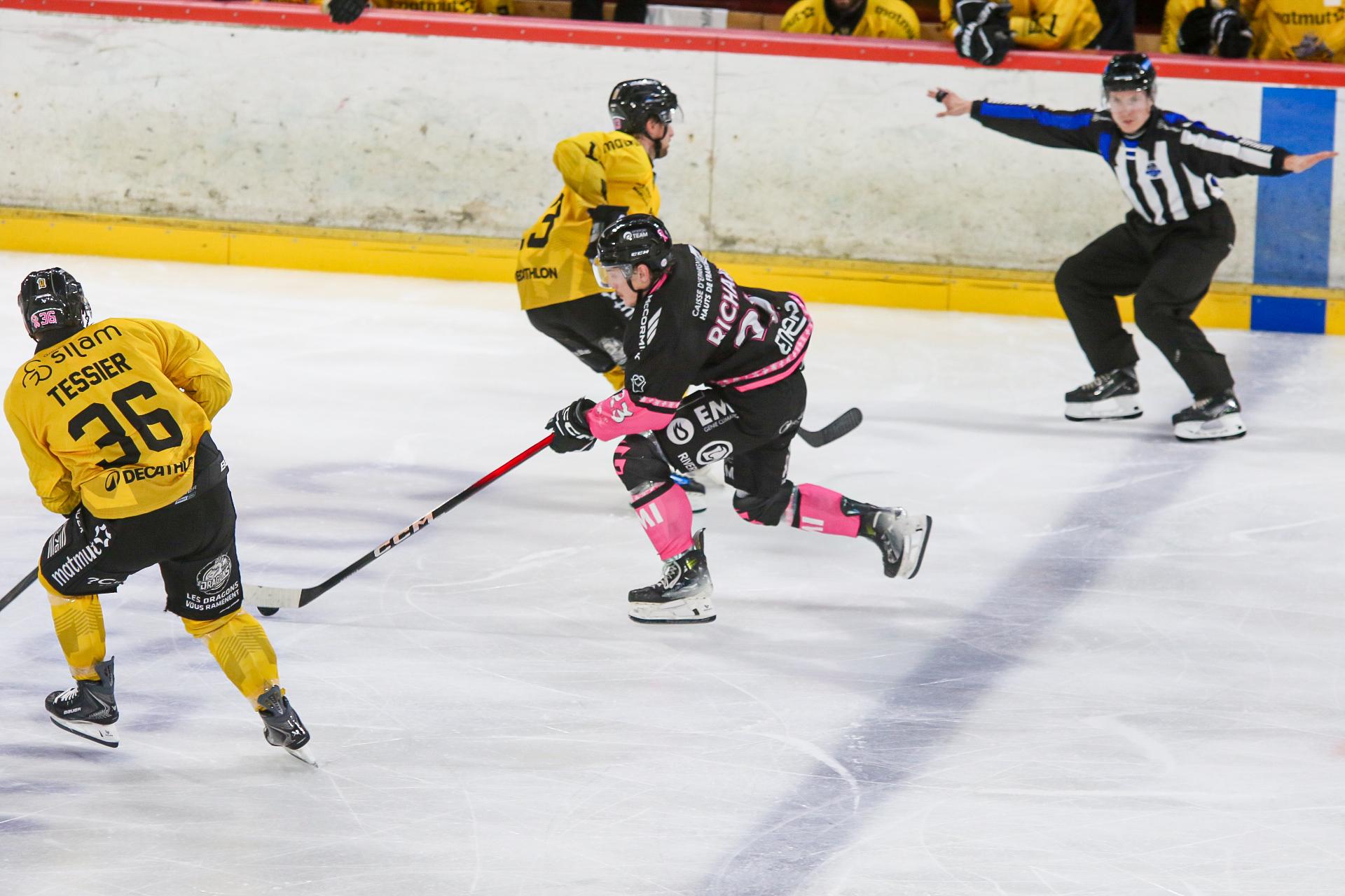Amiens  2 - 4 Rouen
