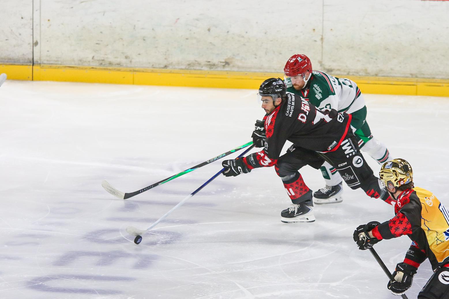 Amiens  2 - 0 Anglet