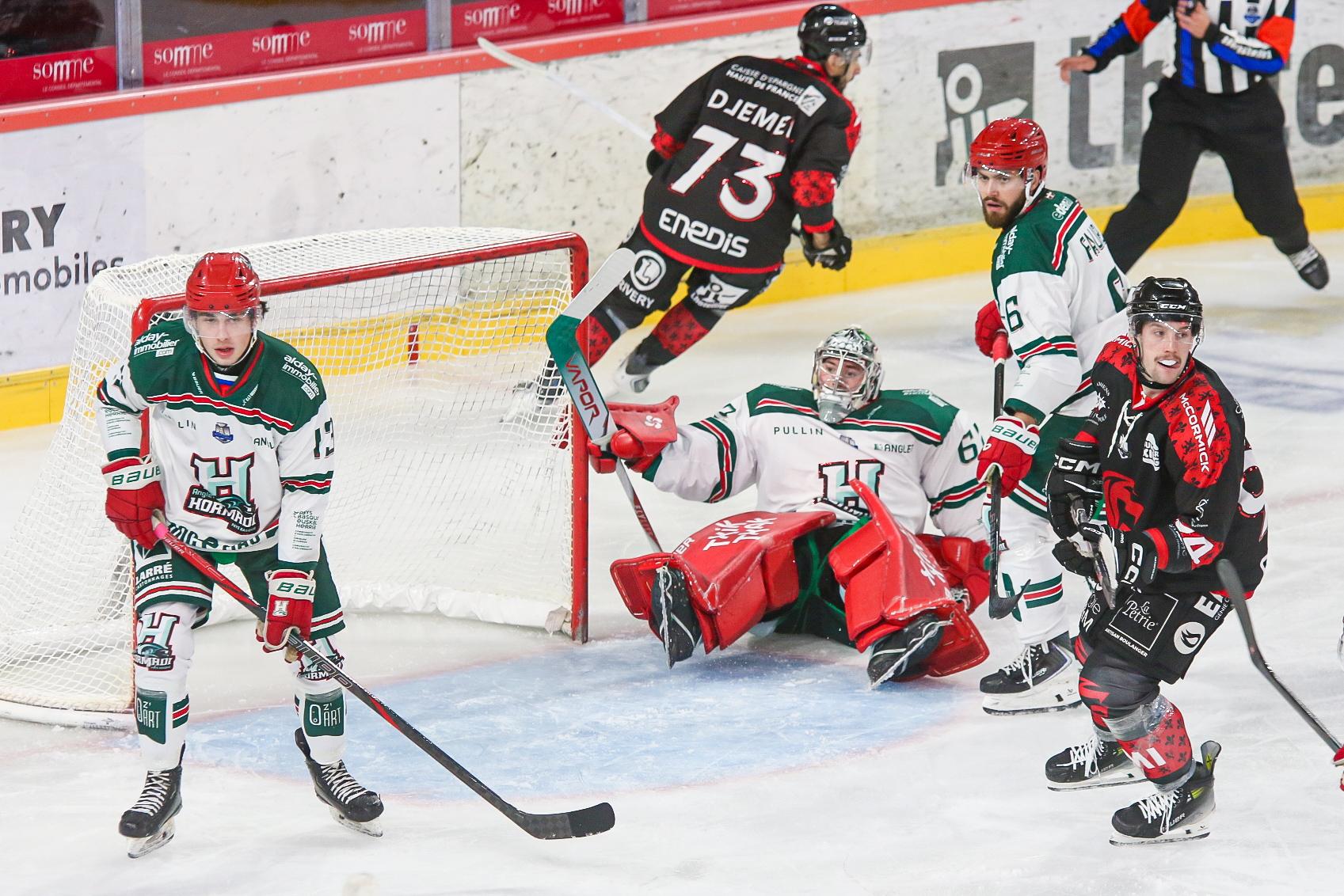 Amiens  2 - 0 Anglet