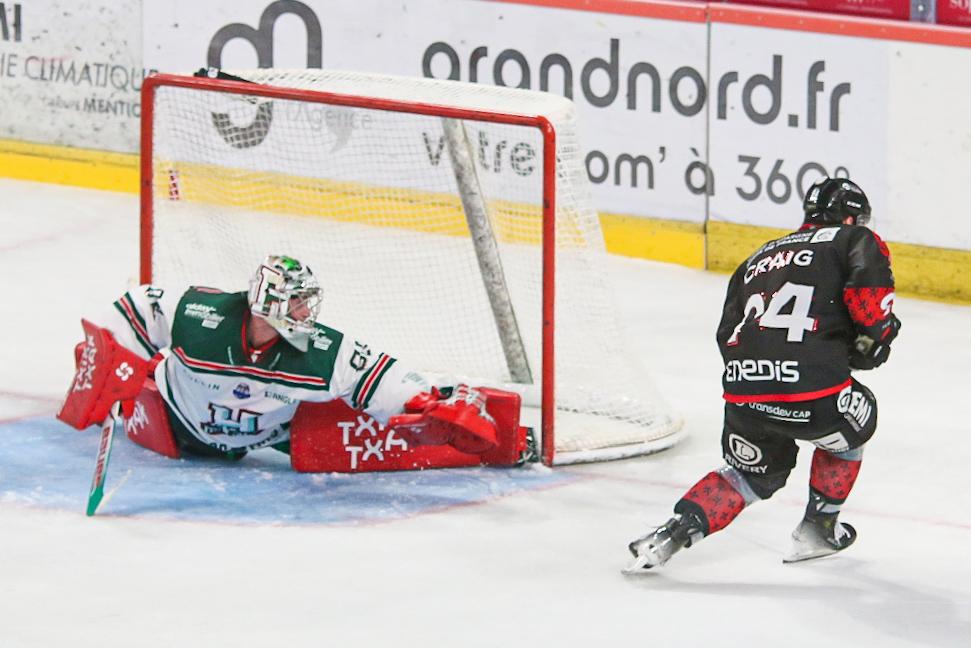 Amiens  2 - 0 Anglet