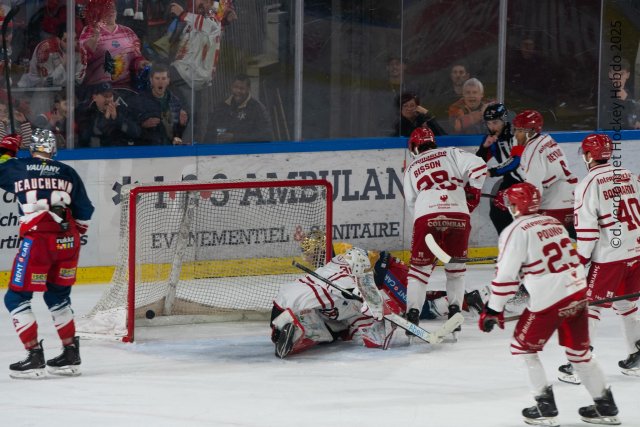 Photo hockey match Grenoble  - Briançon  le 28/10/2025