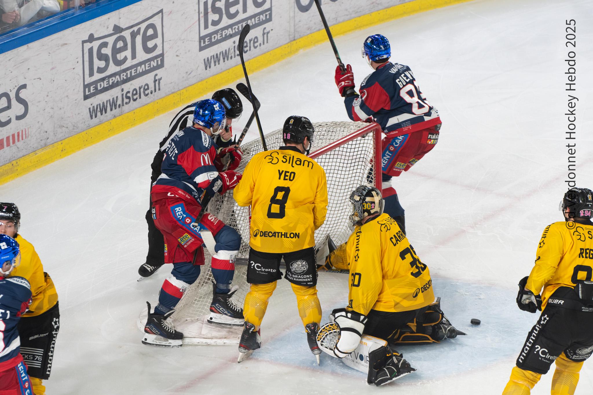 Grenoble  2 - 4 Rouen