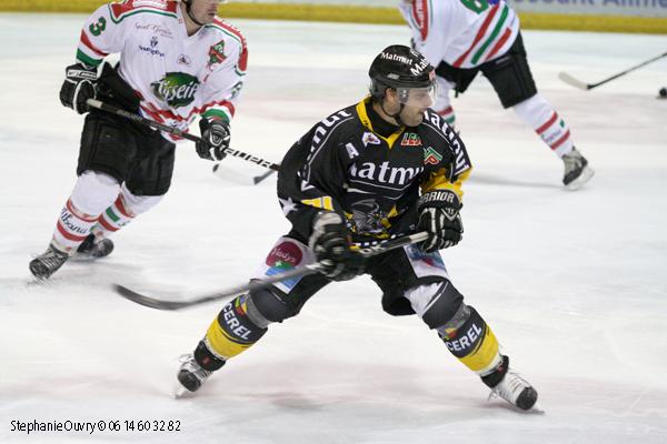 Rouen 12 - 2 Mont-Blanc