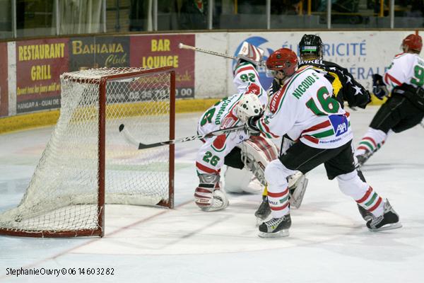 Rouen 12 - 2 Mont-Blanc