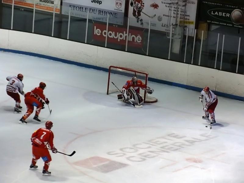 Valence 4 - 2 Courbevoie 