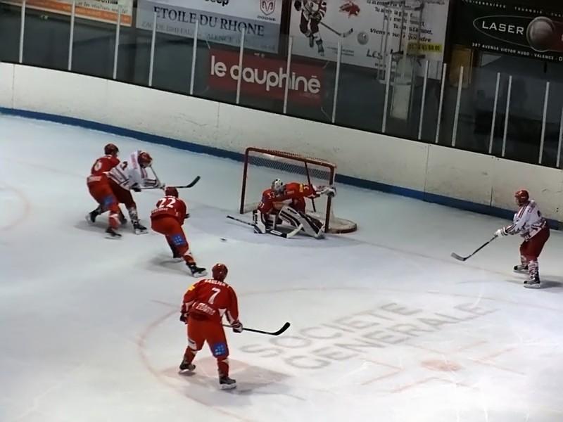 Valence 4 - 2 Courbevoie 