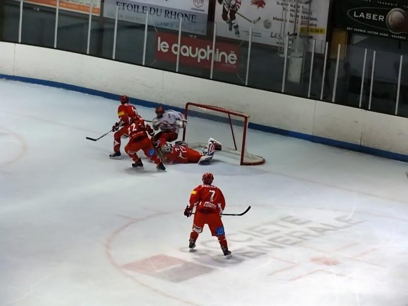 Valence 4 - 2 Courbevoie 
