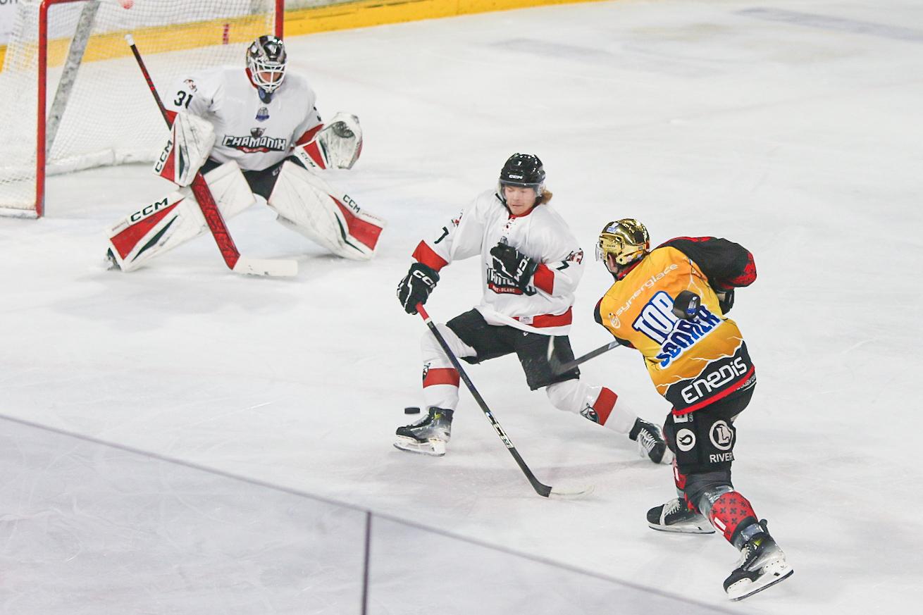 Amiens  4 - 5 Chamonix 