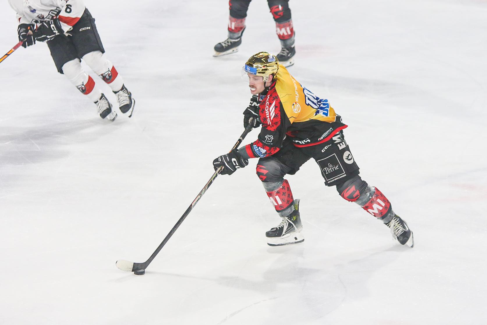 Amiens  4 - 5 Chamonix 