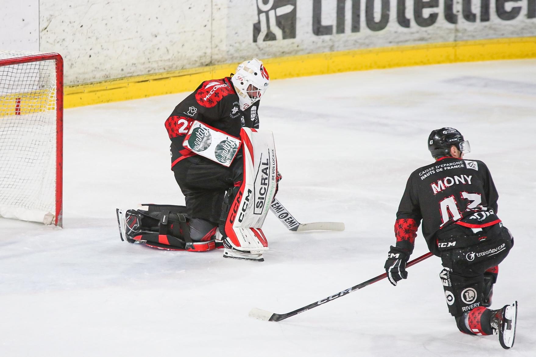 Amiens  4 - 5 Chamonix 