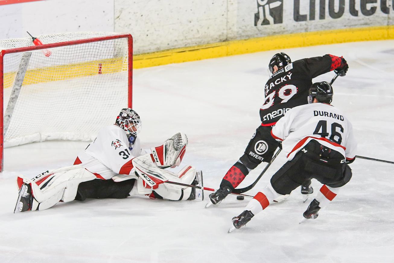 Amiens  4 - 5 Chamonix 
