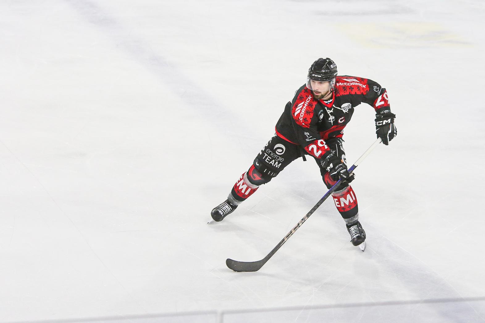 Amiens  4 - 5 Chamonix 