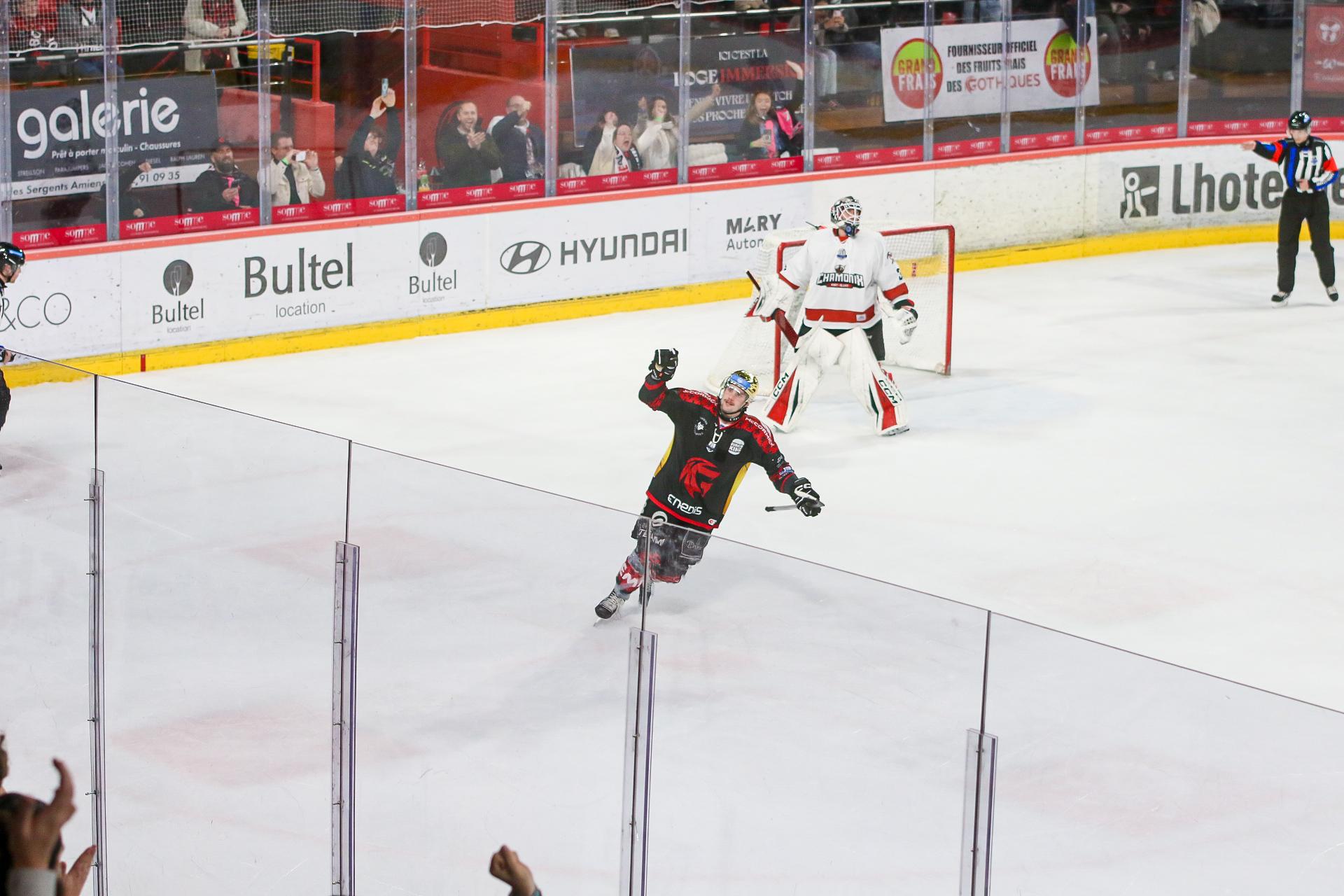Amiens  4 - 5 Chamonix 