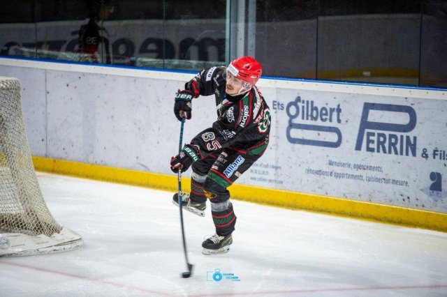Photo hockey match Mont-Blanc - Courchevel-Méribel-Pralognan le 15/11/2025