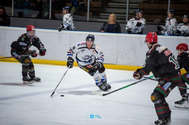 Photo hockey match Mont-Blanc - Courchevel-Méribel-Pralognan le 15/11/2025