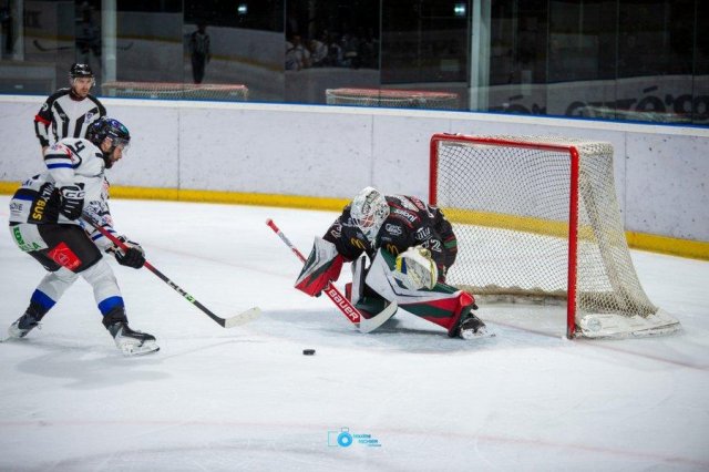 Photo hockey match Mont-Blanc - Courchevel-Méribel-Pralognan le 15/11/2025