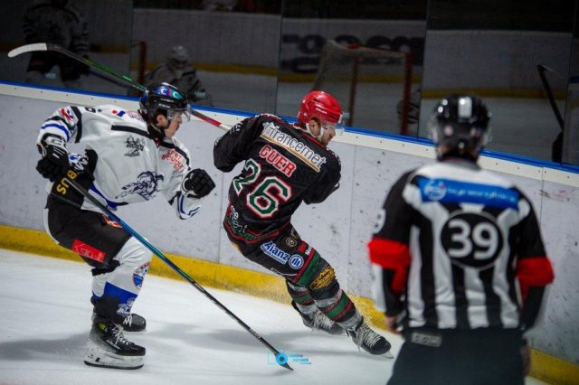 Photo hockey match Mont-Blanc - Courchevel-Méribel-Pralognan le 15/11/2025