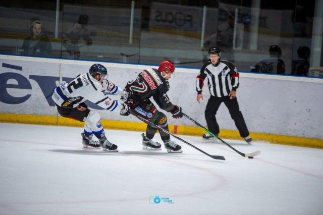 Photo hockey match Mont-Blanc - Courchevel-Méribel-Pralognan le 15/11/2025