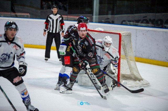 Photo hockey match Mont-Blanc - Courchevel-Méribel-Pralognan le 15/11/2025