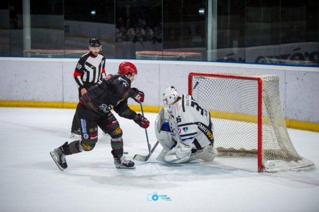Photo hockey match Mont-Blanc - Courchevel-Méribel-Pralognan le 15/11/2025