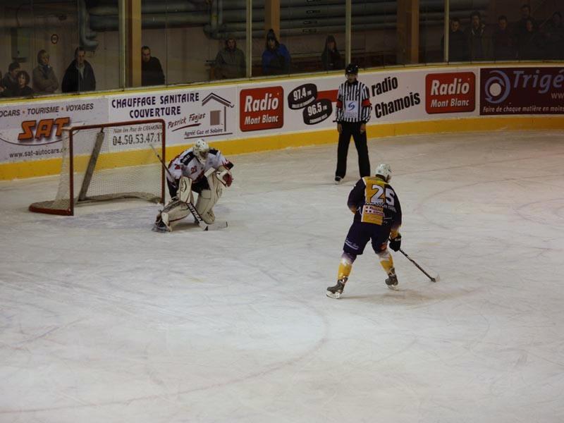 Chamonix  9 - 3 Neuilly/Marne