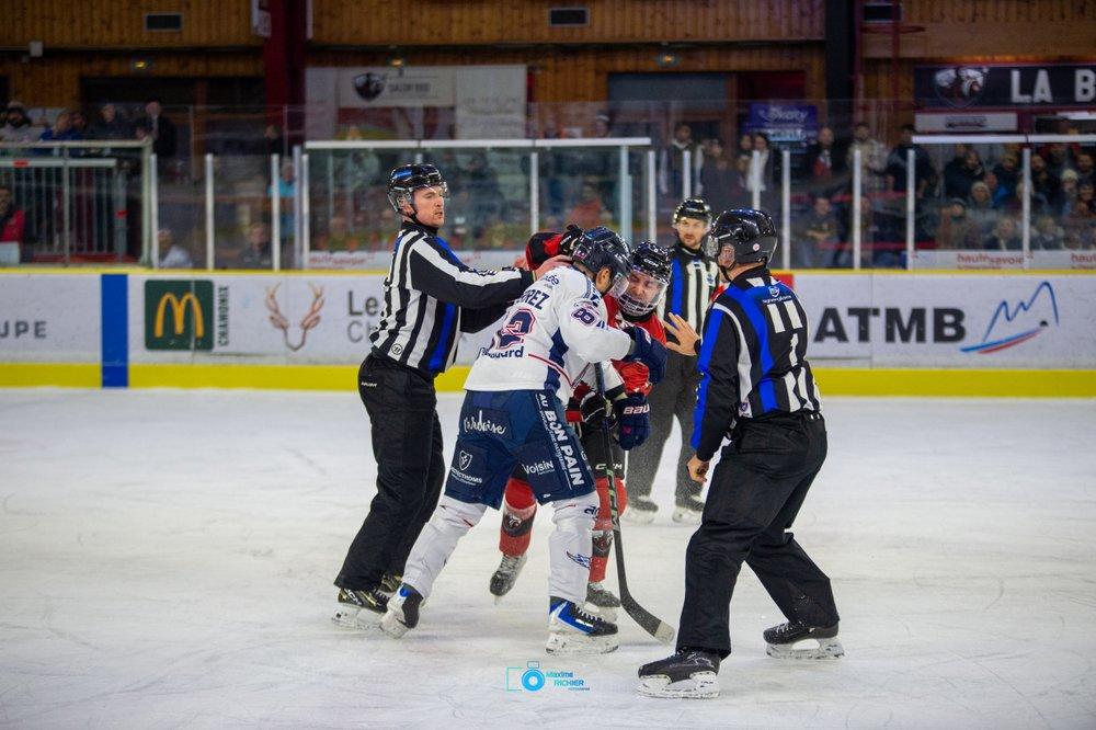 Chamonix  1 - 0 Angers 