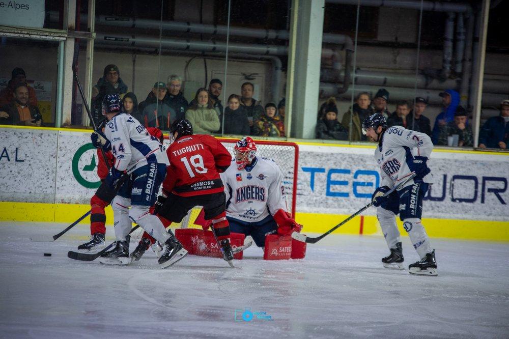 Chamonix  1 - 0 Angers 