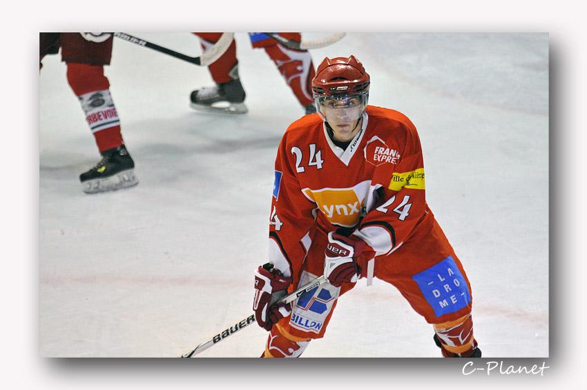 Valence 4 - 2 Courbevoie 
