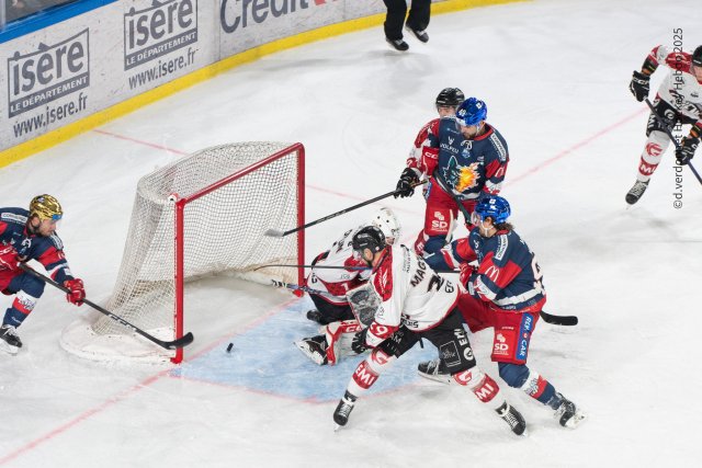 Photo hockey match Grenoble  - Amiens  le 23/11/2025
