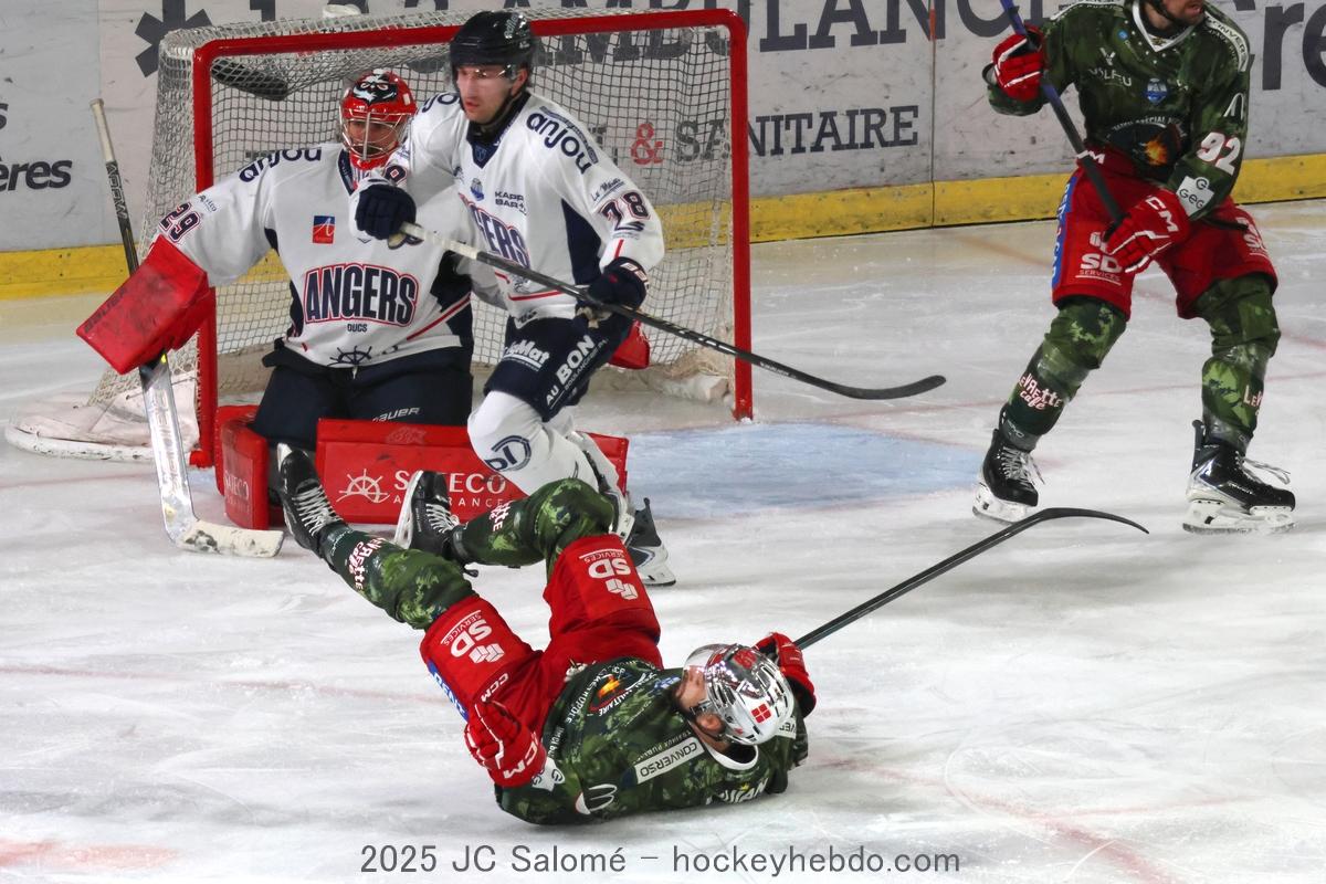 Grenoble  6 - 4 Angers 