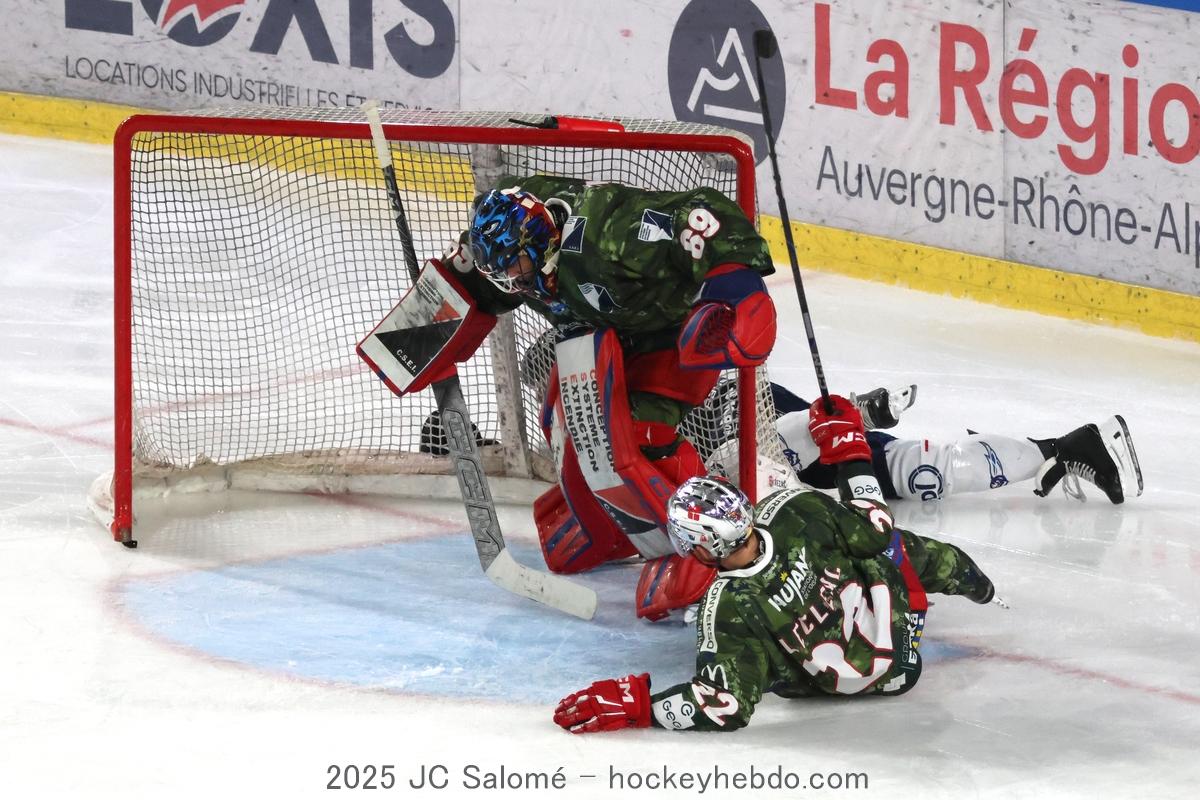 Grenoble  6 - 4 Angers 