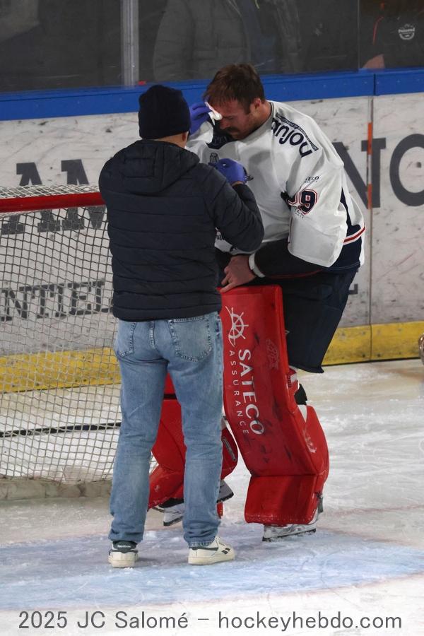 Grenoble  6 - 4 Angers 