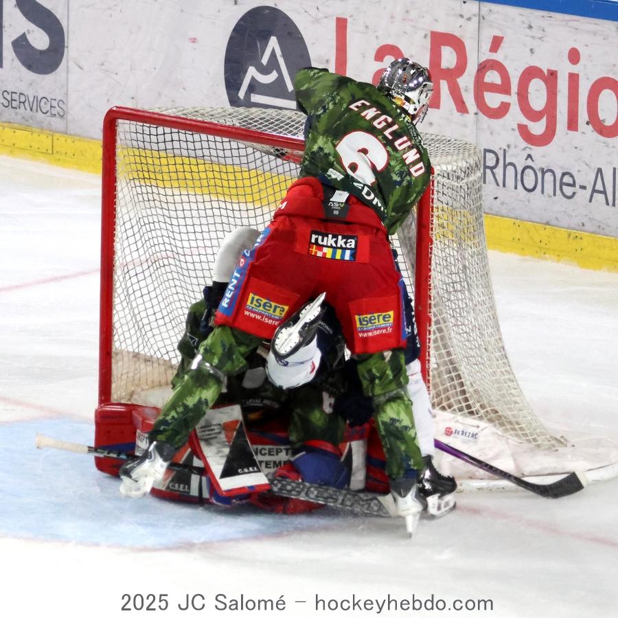 Grenoble  6 - 4 Angers 
