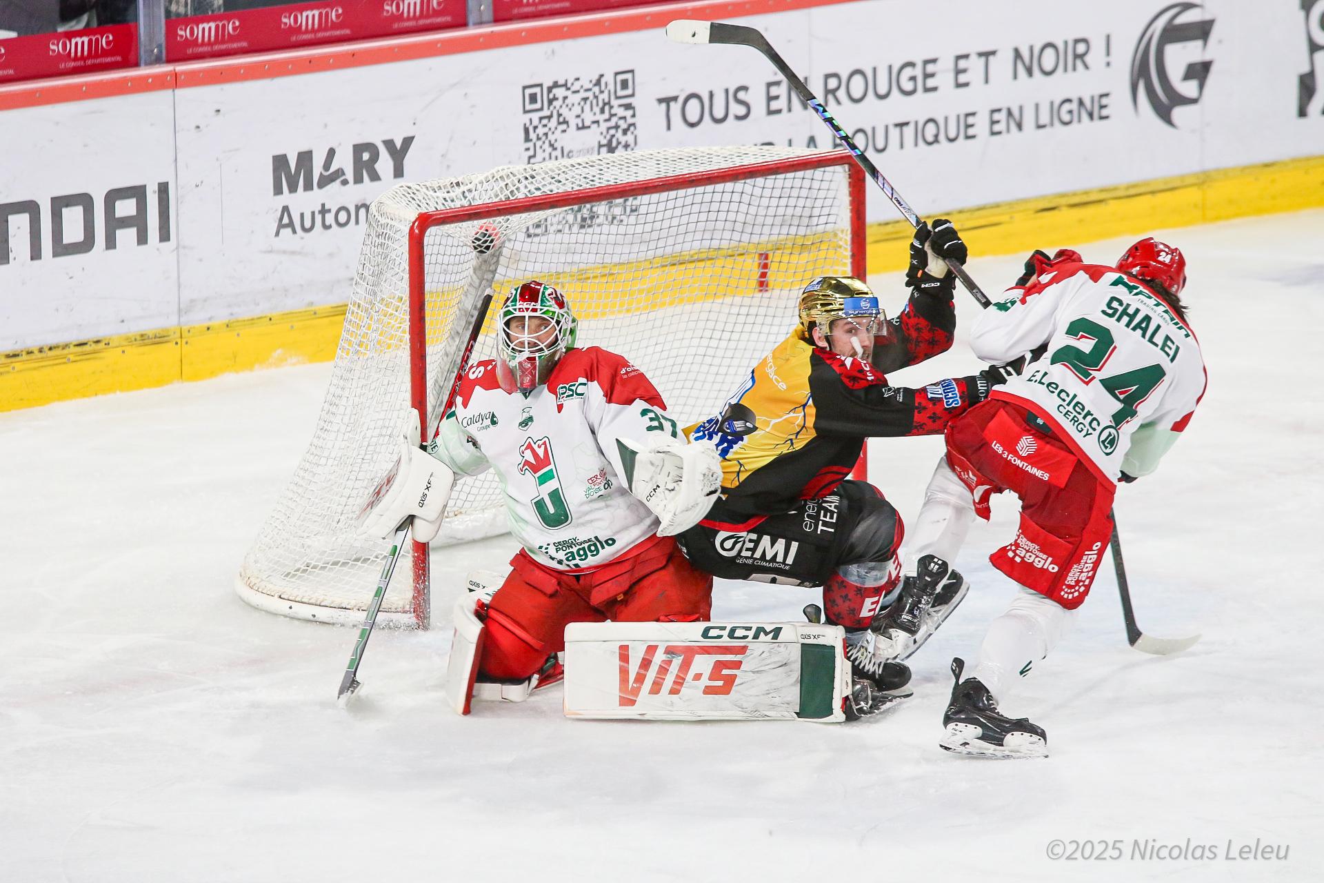 Amiens  2 - 1 Cergy-Pontoise