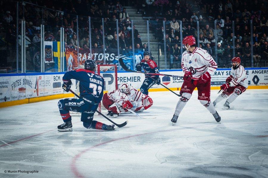Angers  4 - 5 Briançon 