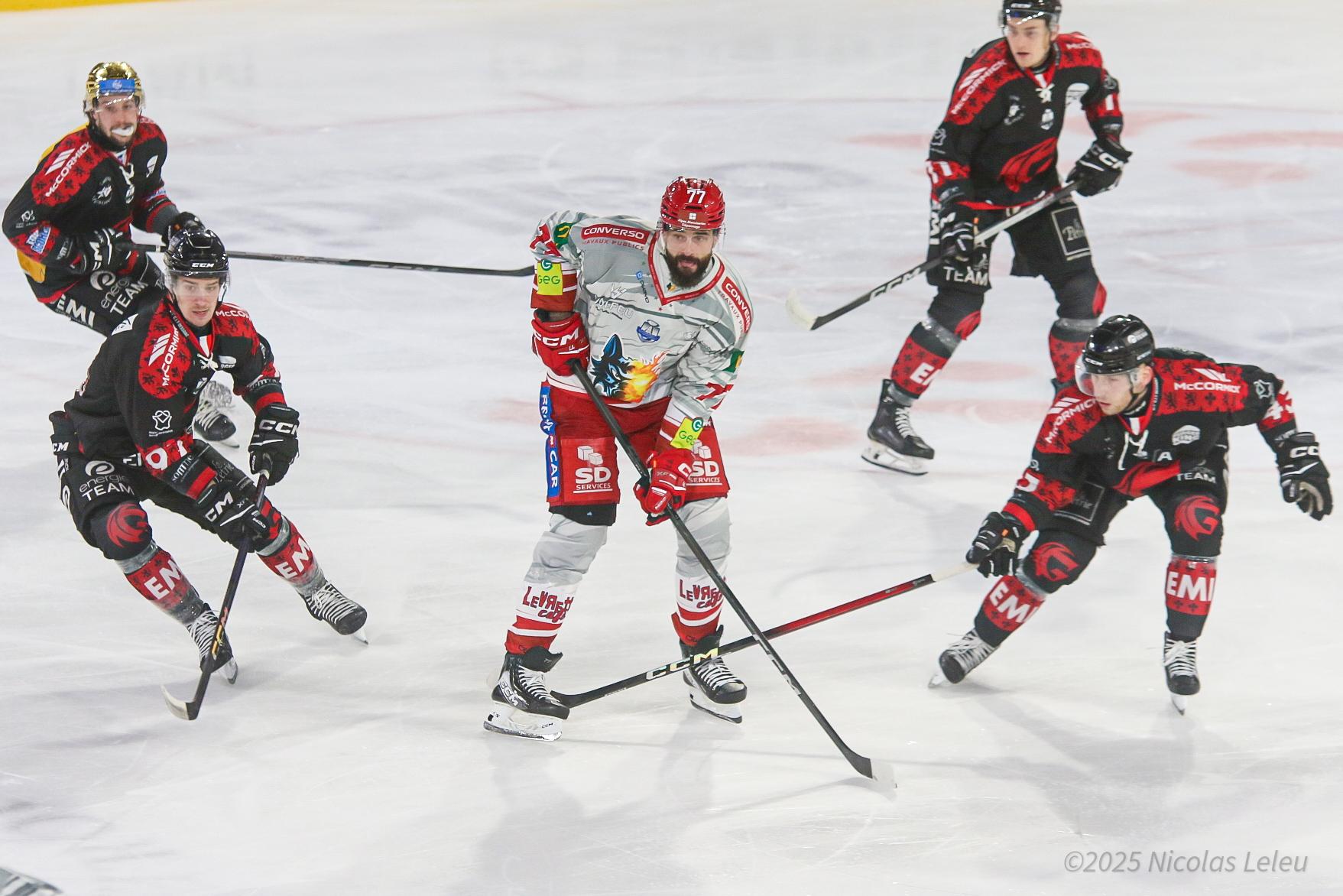 Amiens  2 - 7 Grenoble 