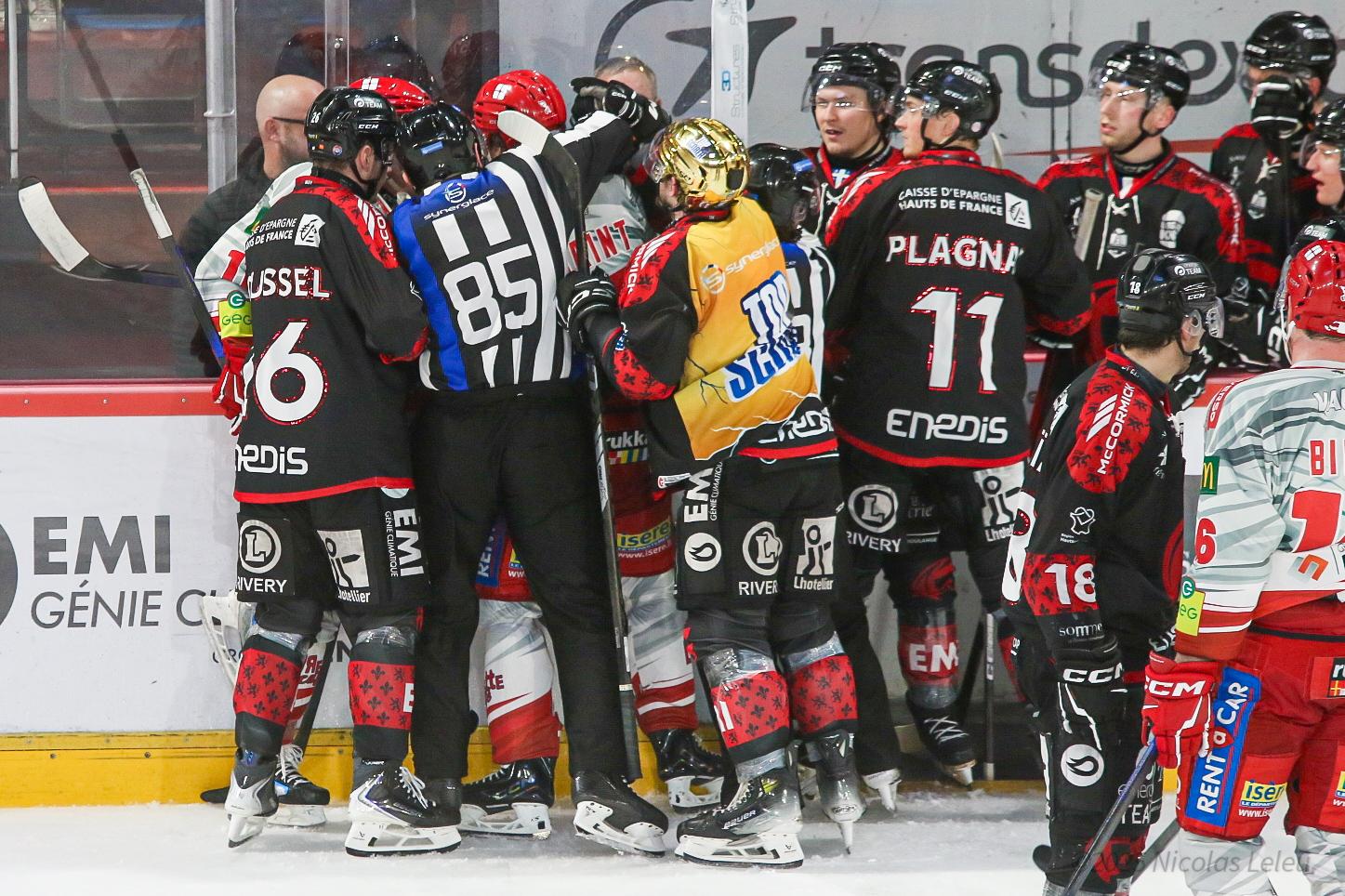 Amiens  2 - 7 Grenoble 