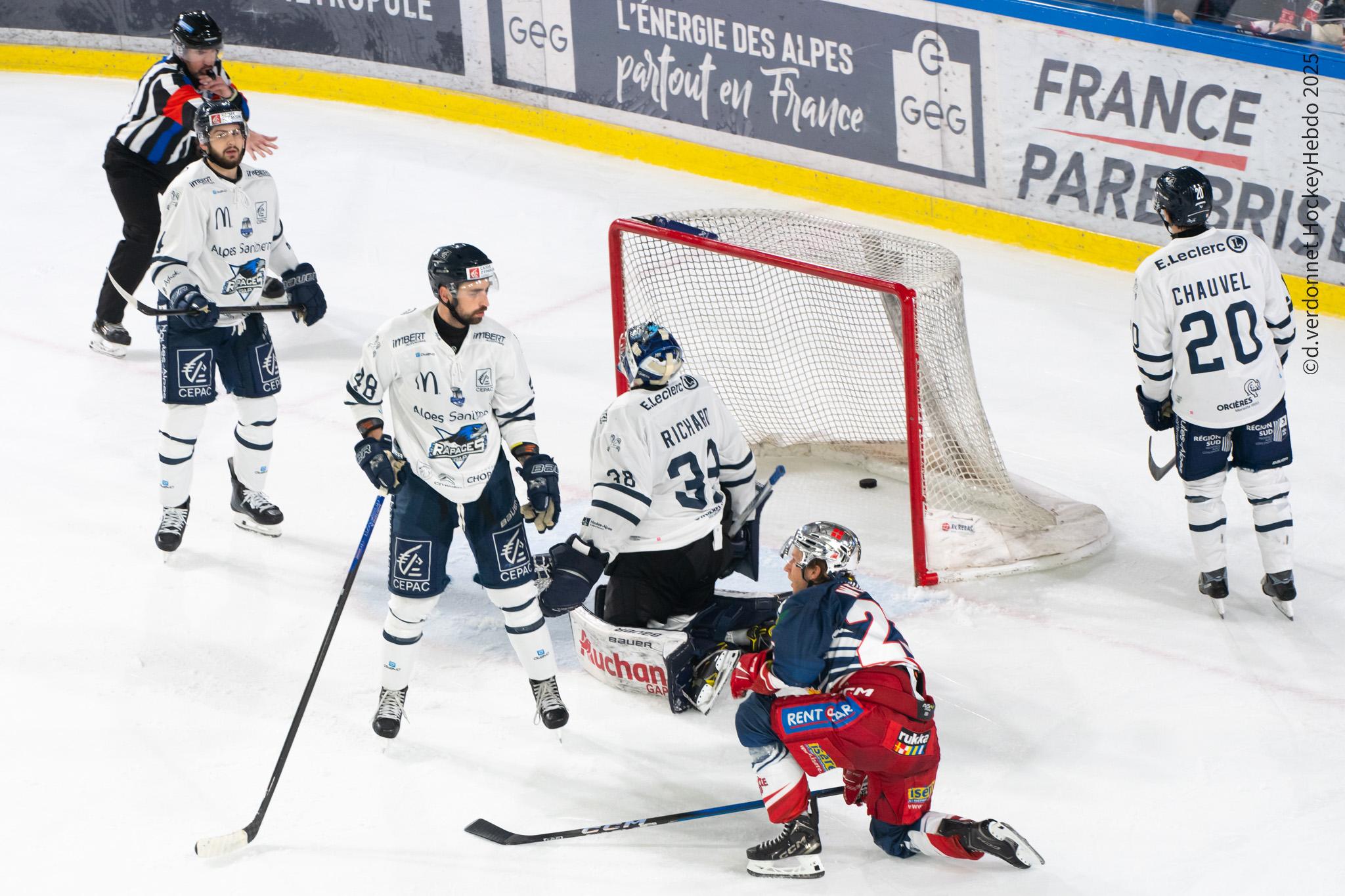 Grenoble  8 - 2 Gap 