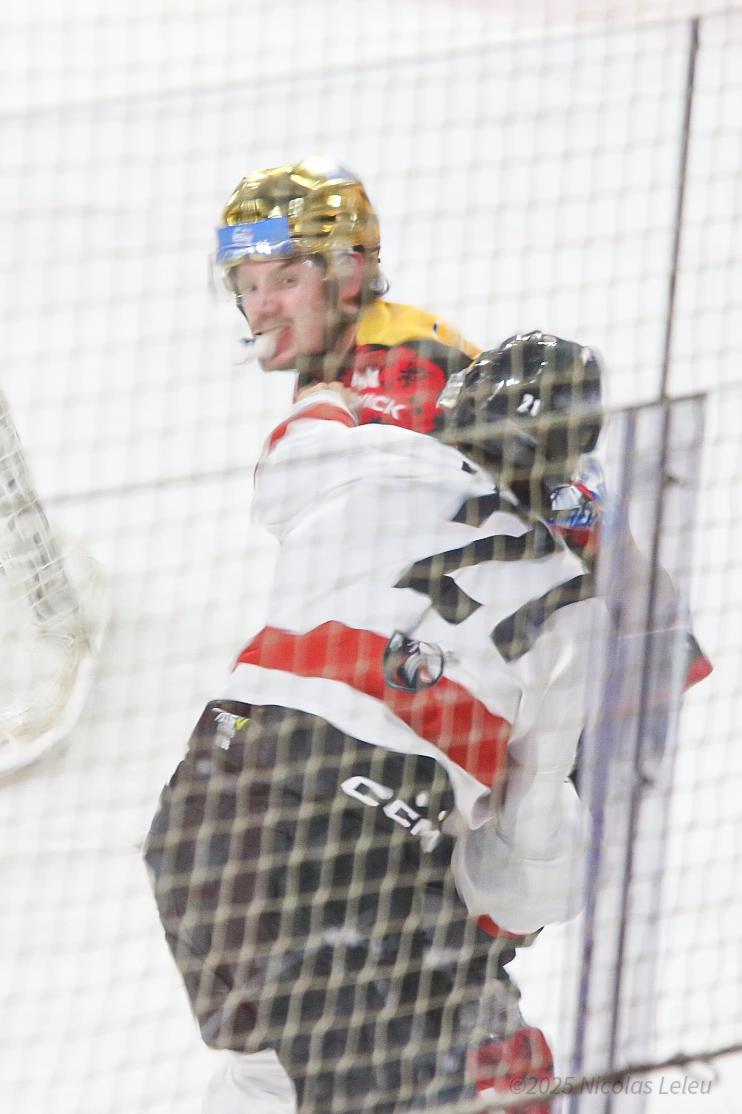 Amiens  5 - 3 Chamonix 