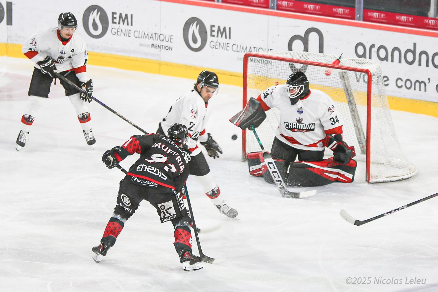 Amiens  5 - 3 Chamonix 