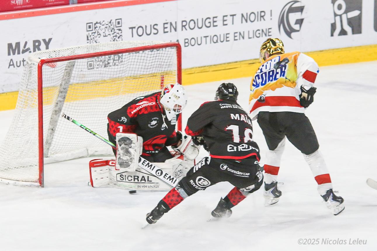 Amiens  5 - 3 Chamonix 