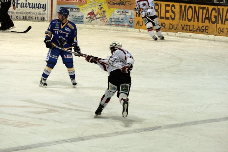 Villard-de-Lans 2 - 6 Briançon 