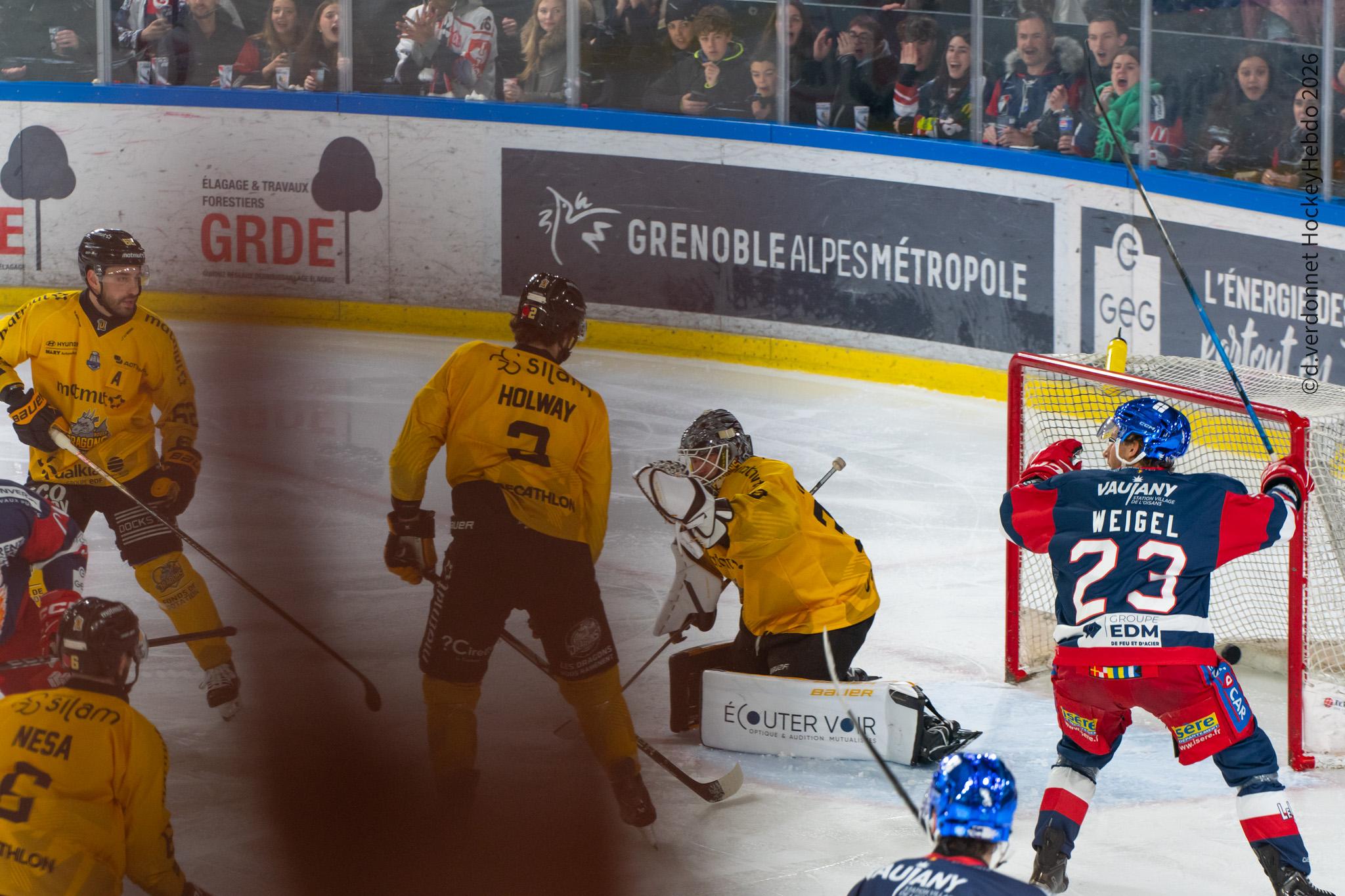Grenoble  5 - 1 Rouen