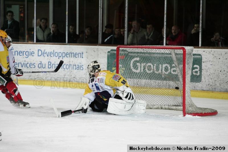 Briançon  7 - 3 Strasbourg 